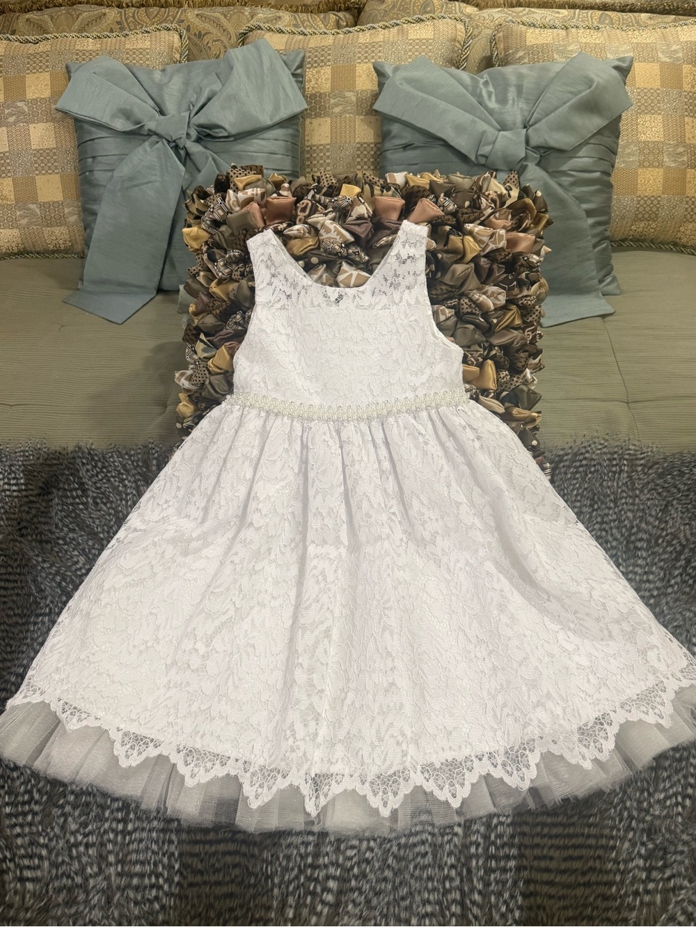 American Princess kids dress size 6 mint condition price is firm